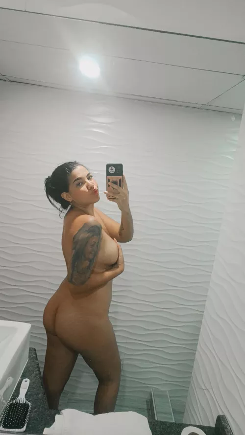 Im a cute girl but I can be naughty too 🤭👀