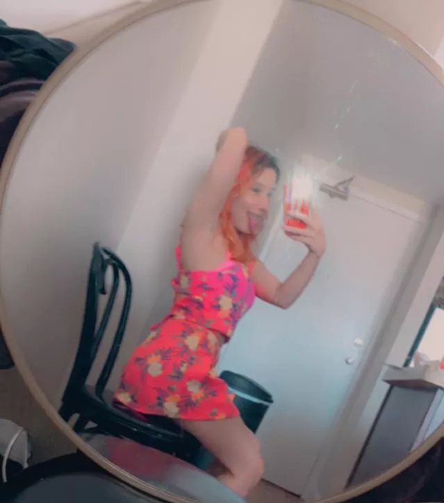 I’m horny , cum play with me