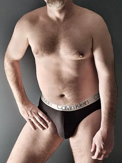 It's a warm night, might as well dress for it.