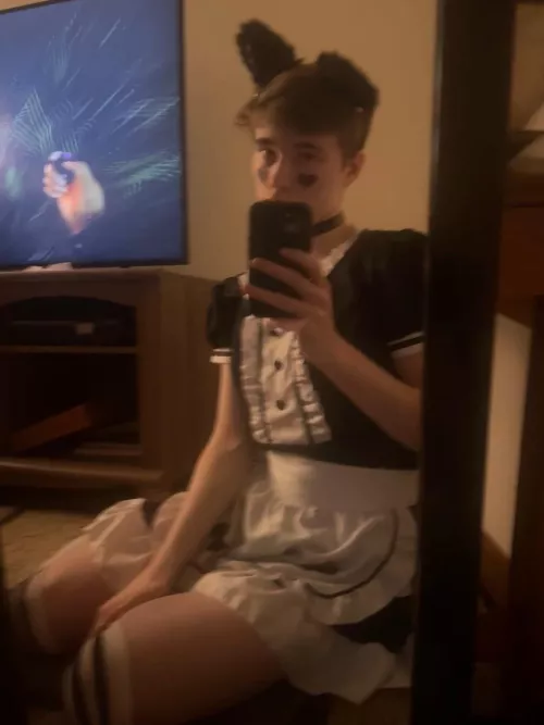 it’s late out, i wonder who could wake me up