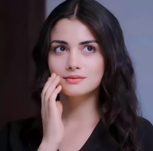Ozge Yagiz