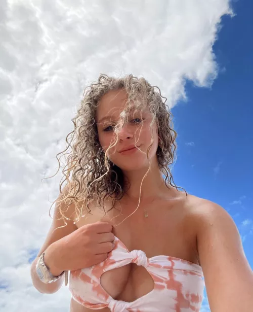 She’s my sexiest friend😍🥵