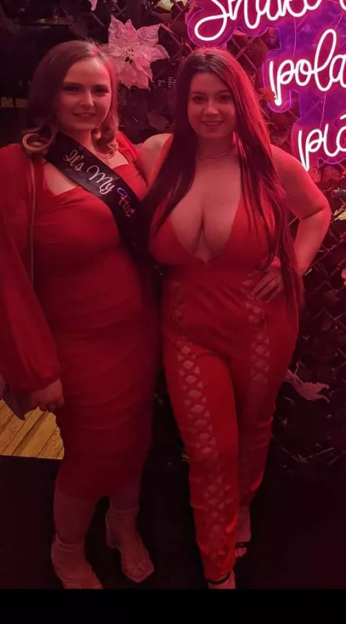 Two massive chavs in red