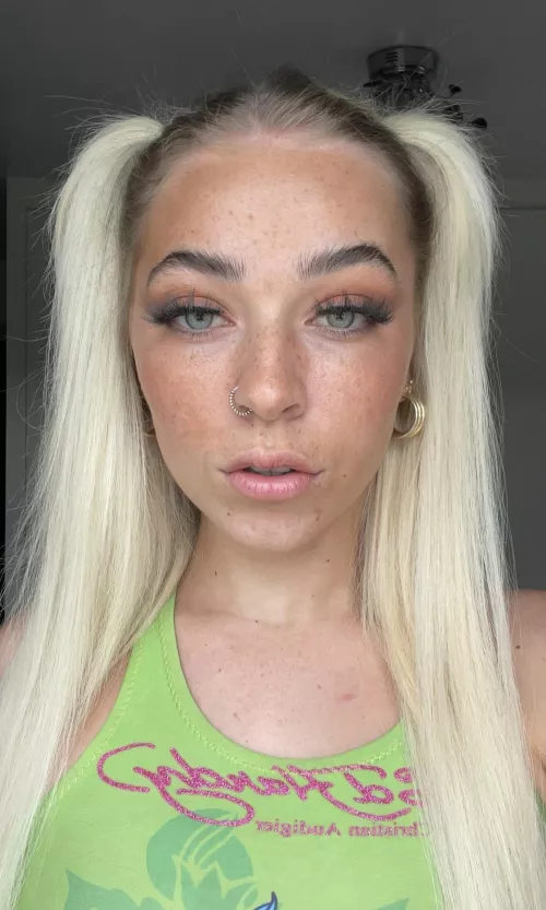 would u face fuck lily?