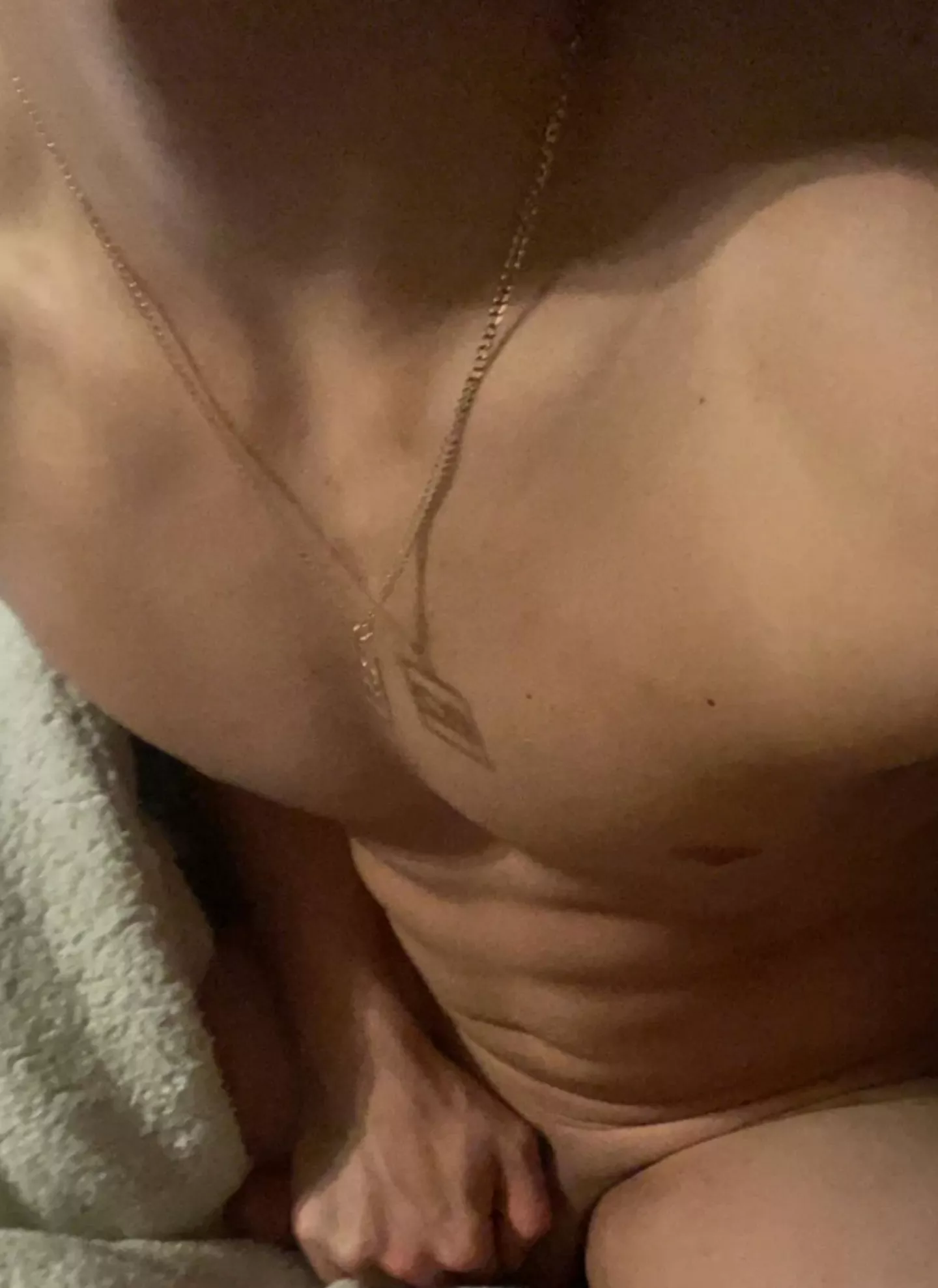 23 Anyone fit wanna chat? Feel free to hmu