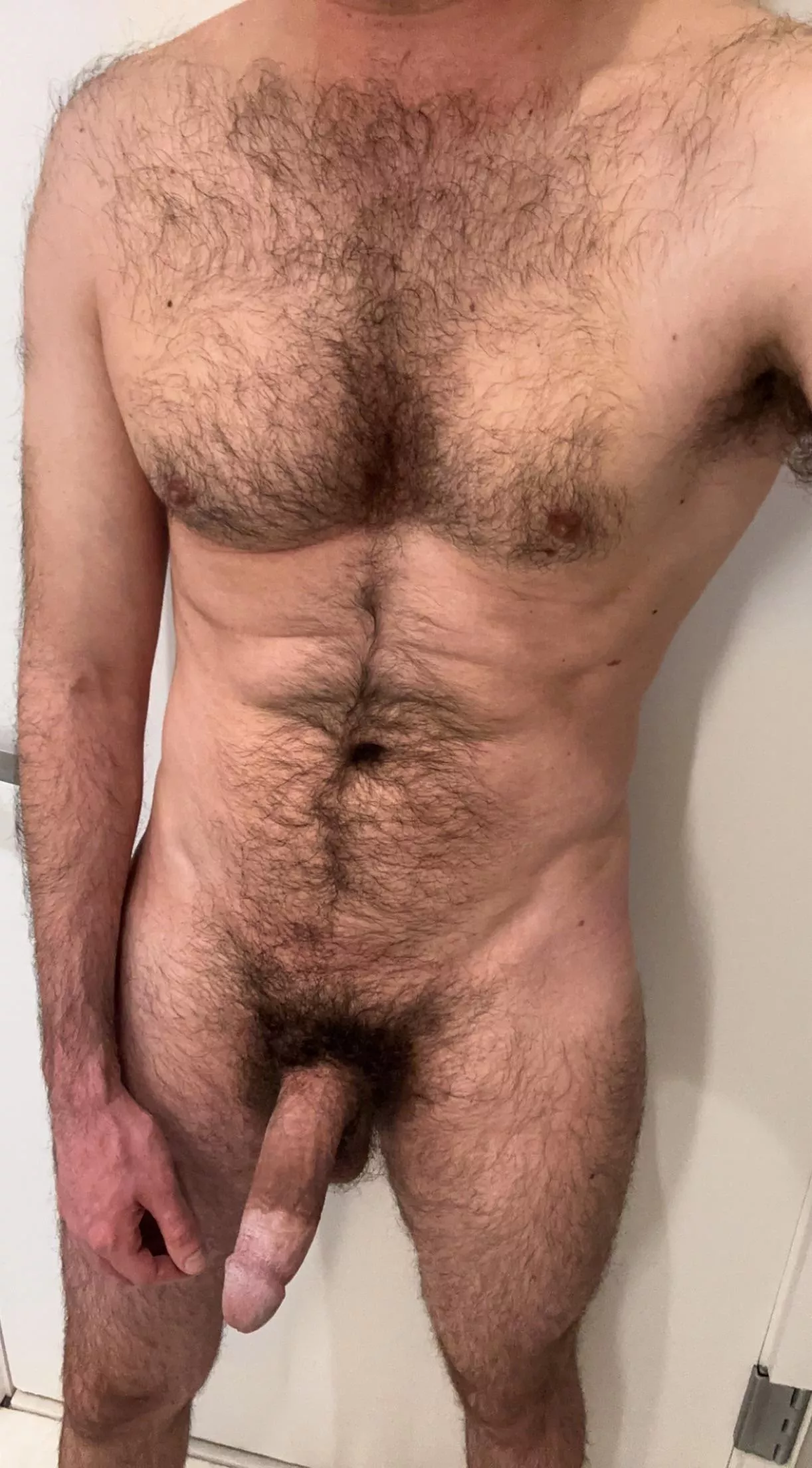 35 hairy and hung daddy @v_m2022763