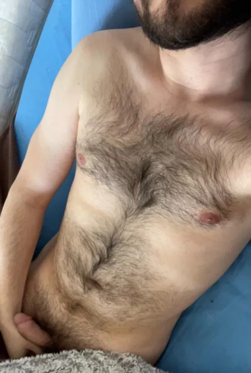 35 hairy guy here! Otters and fit guys to the front. Sc: henderi2021