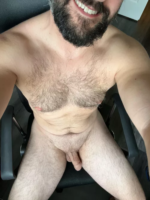 (41) Dad of 2 having a really hard time working from home today.