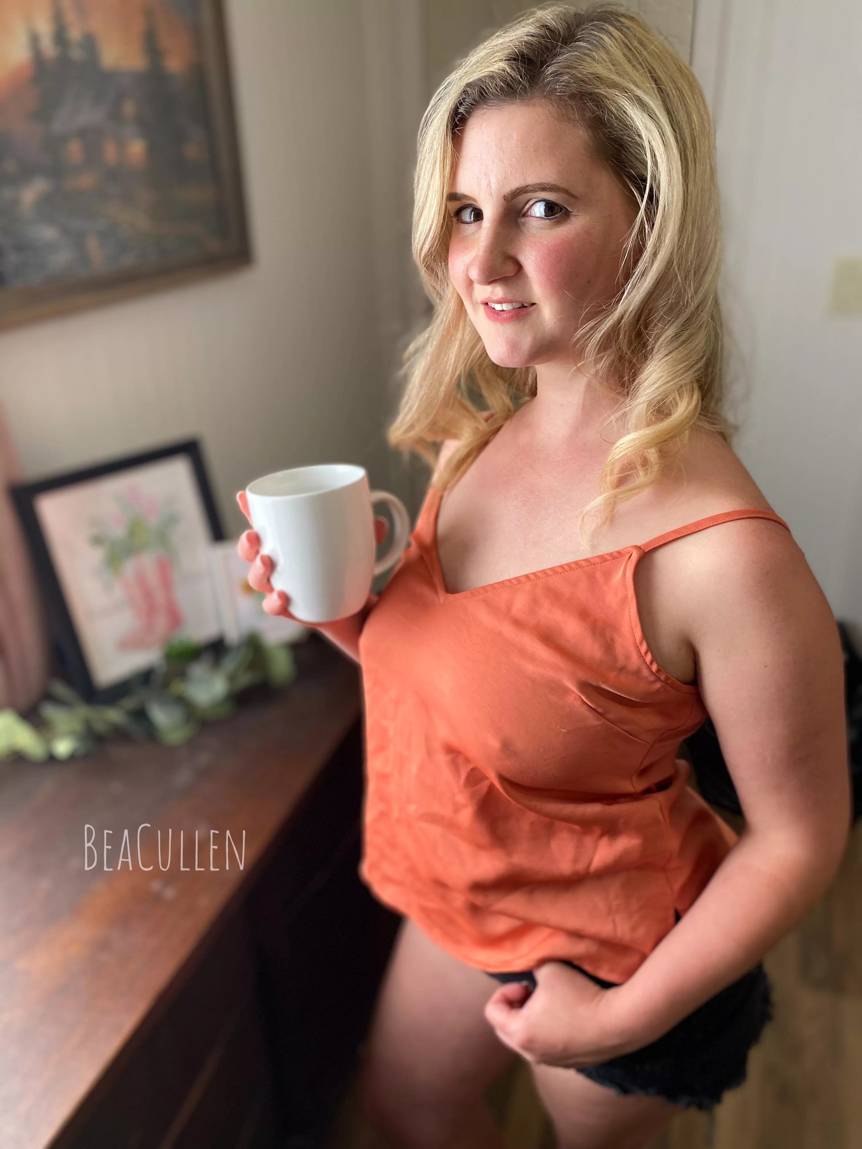 Come visit this milf for a coffee break