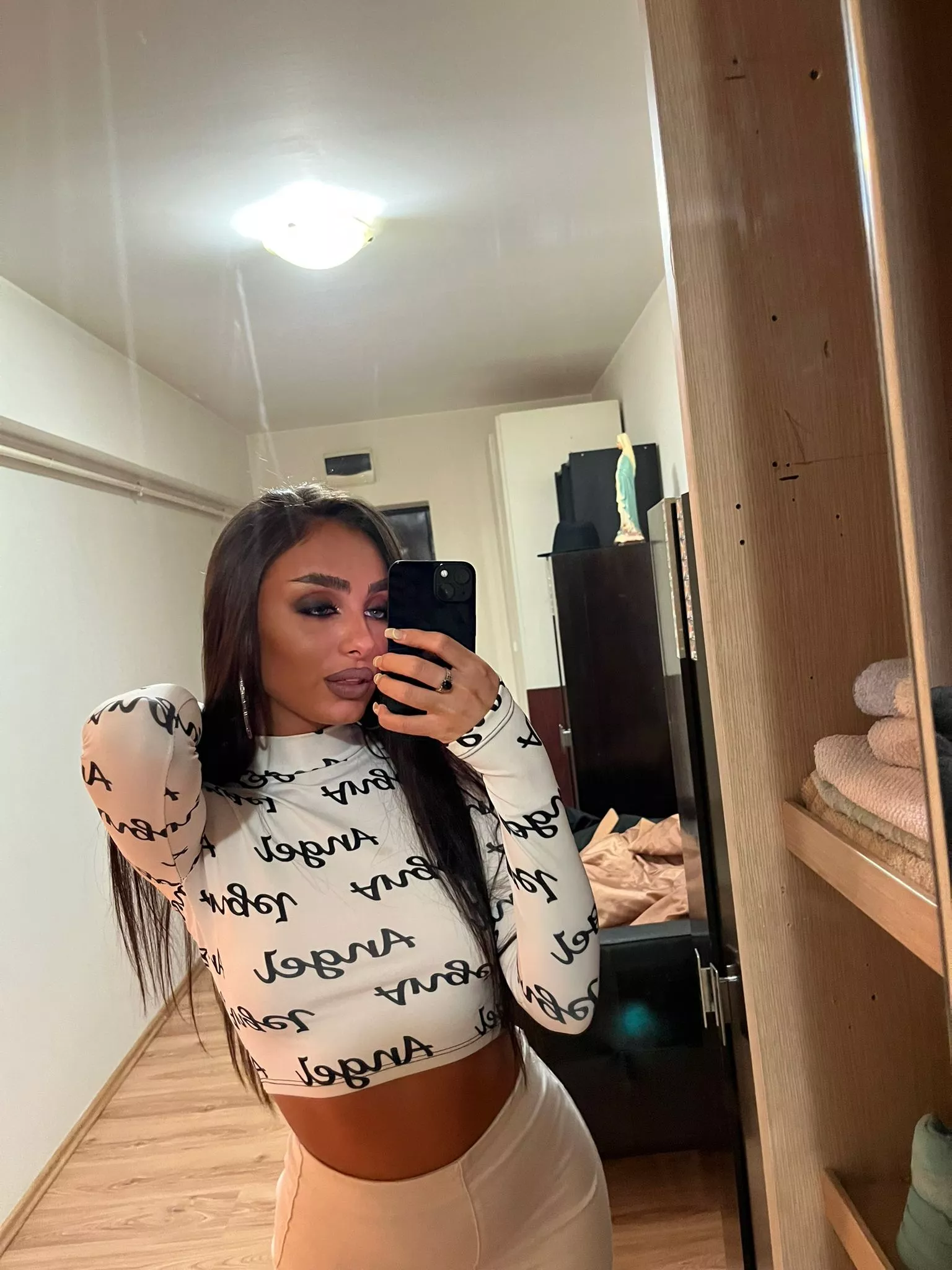 Feeling horny baby, come over here please