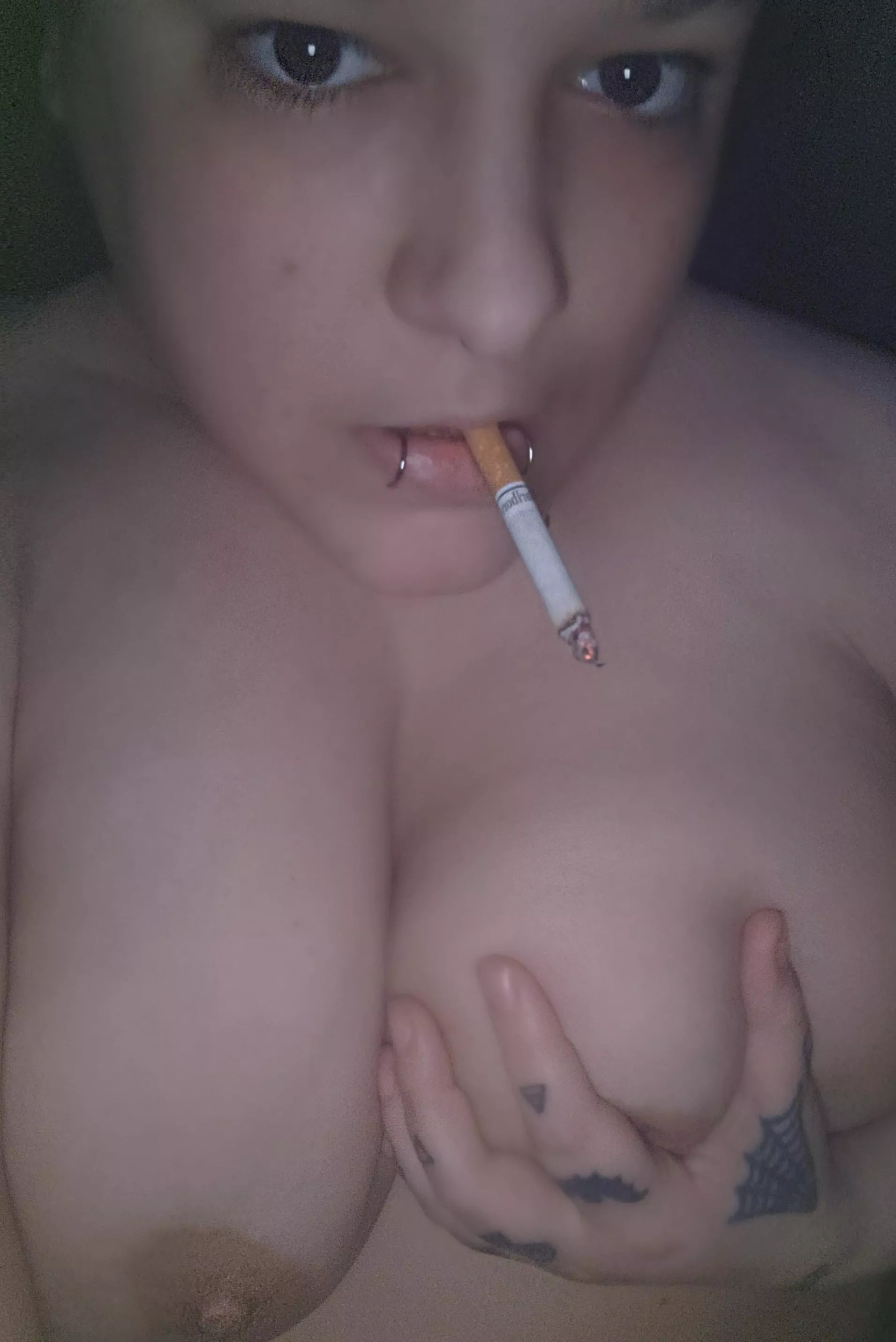 Happy Thursday 😘🚬