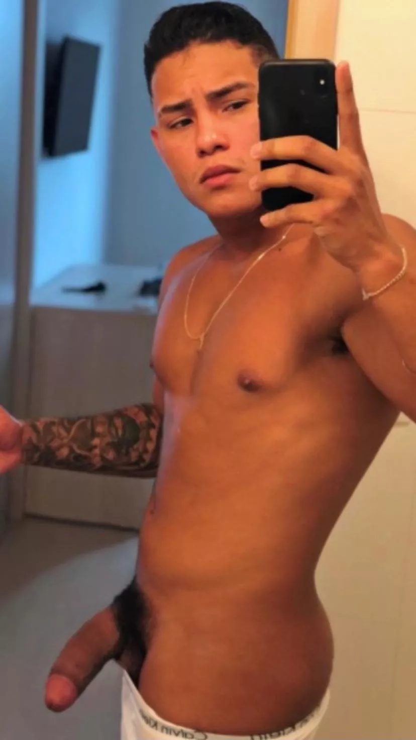 Hey yo my name is Mark. Check my Fansly:)