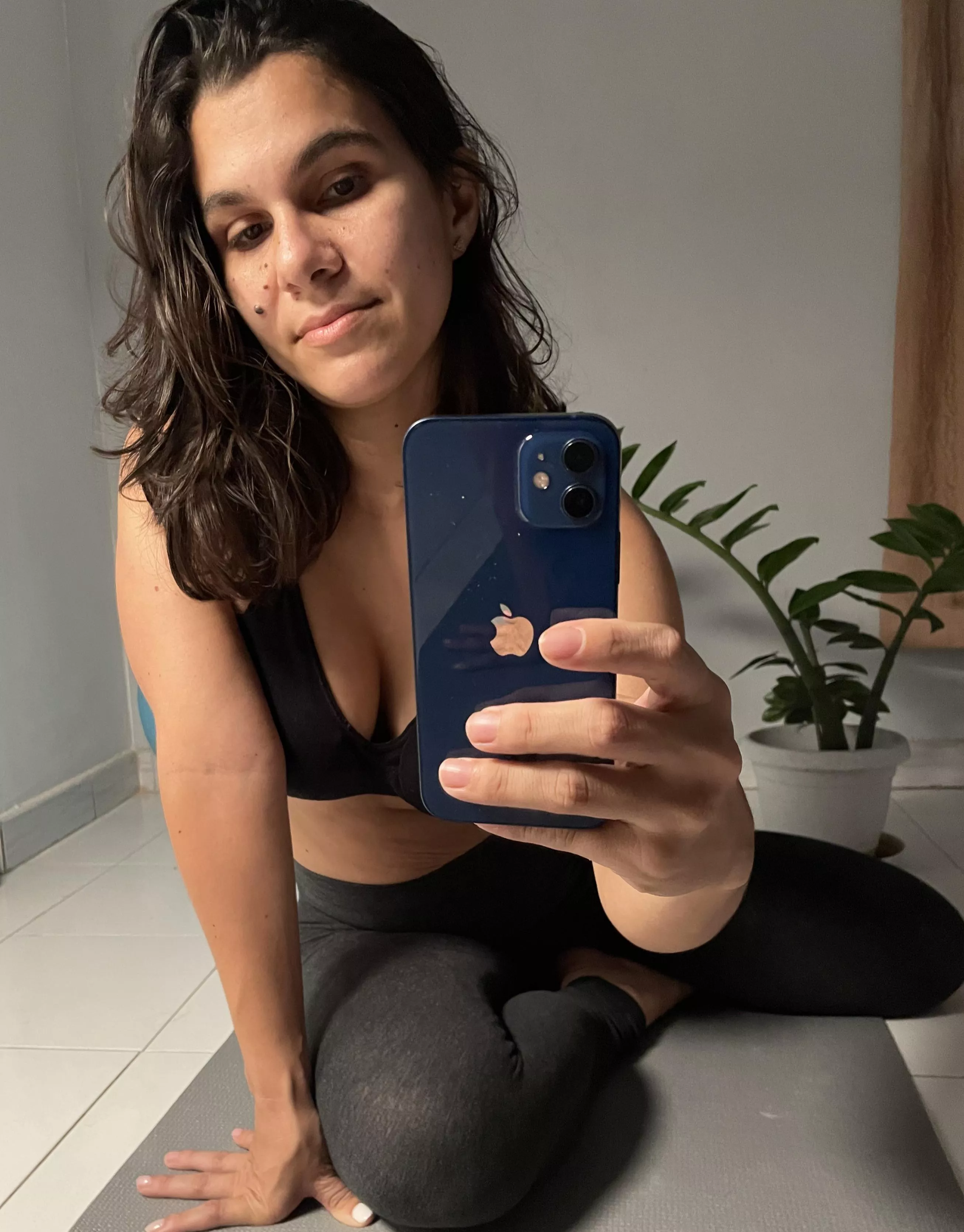 I heard you have a latina milf kink, is that true babe? 🥰🥰