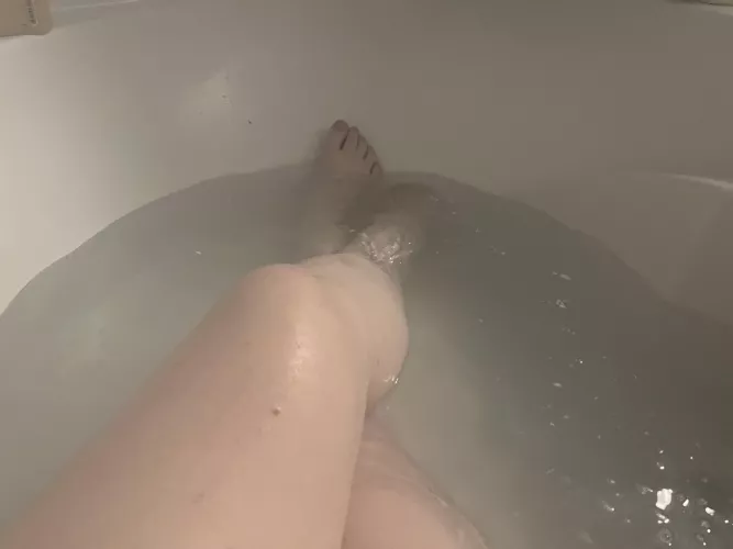 I think my bath could fit another person, wanna test it out?
