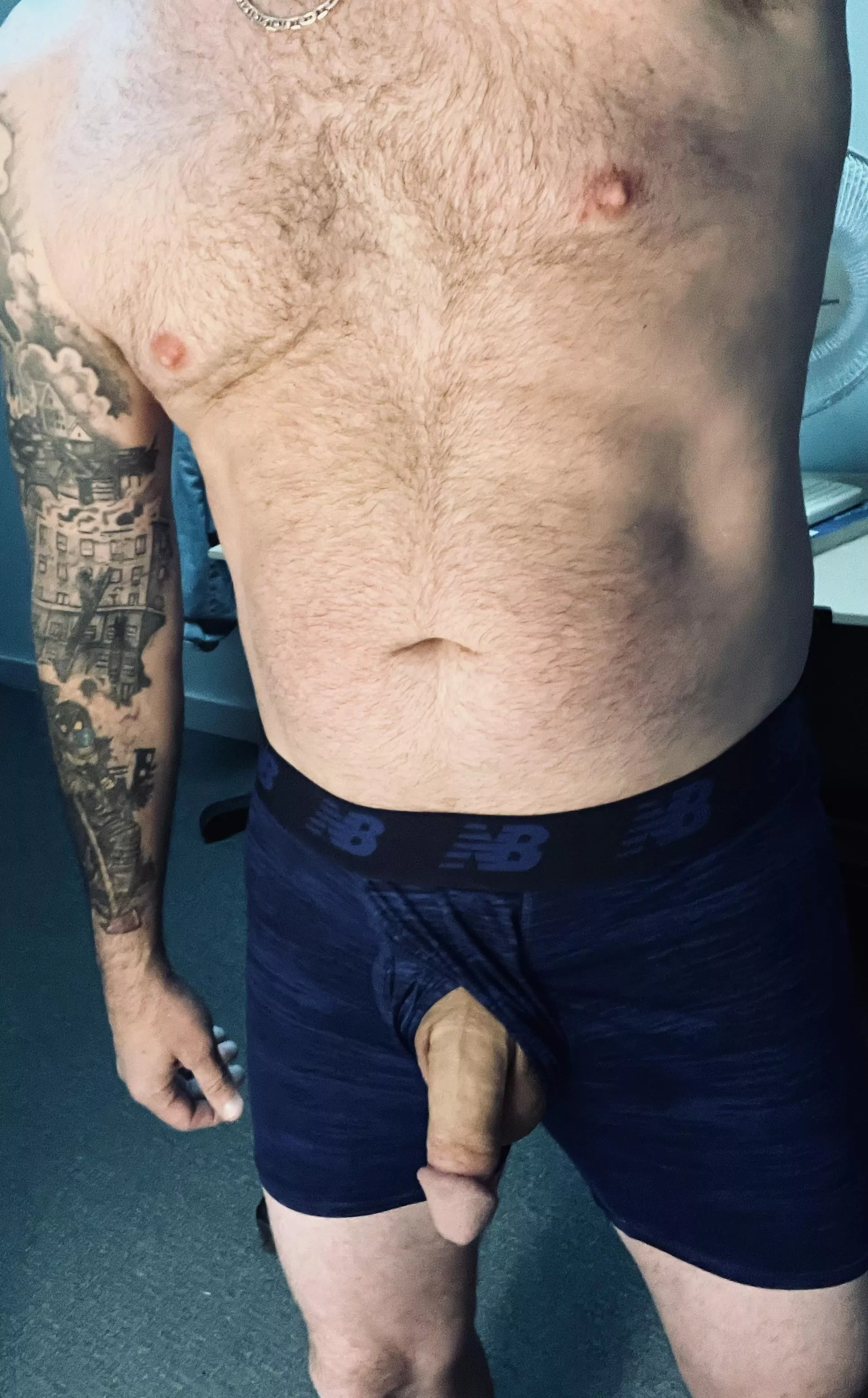 It just doesn’t wanna stay in my underwear lately 🤔