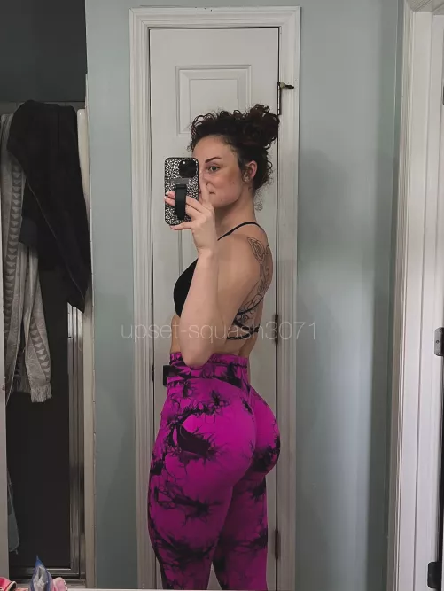 love how these hug my booty