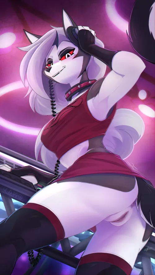 Luna makes a good DJ [F] (Scappo)