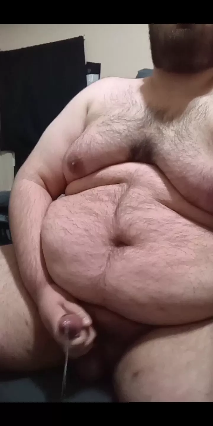 Message me if you want to see one of my biggest cumshots 😊