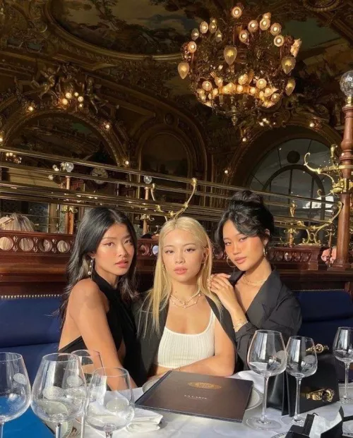 One Choice: Left - Middle - Right