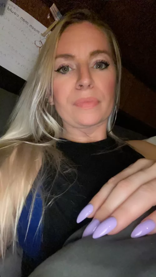 say hi to your favorite milf?