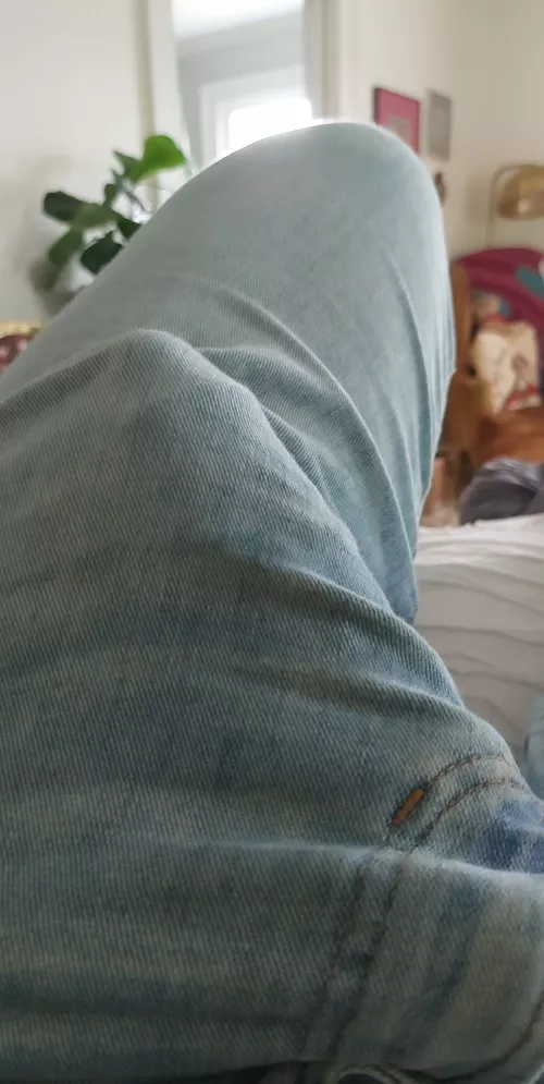 Was lying in bed chatting and didn't realize how hard I'd gotten