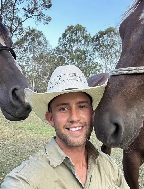 “What is the bravest thing you’ve ever said?” asked the boy. — “Help,” said the horse.