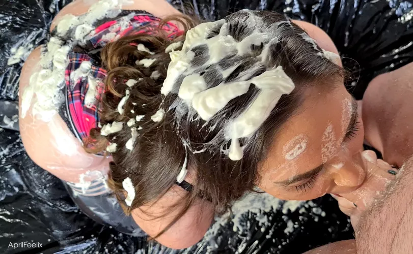 Whipped cream and a blowjob... The perfect combination!