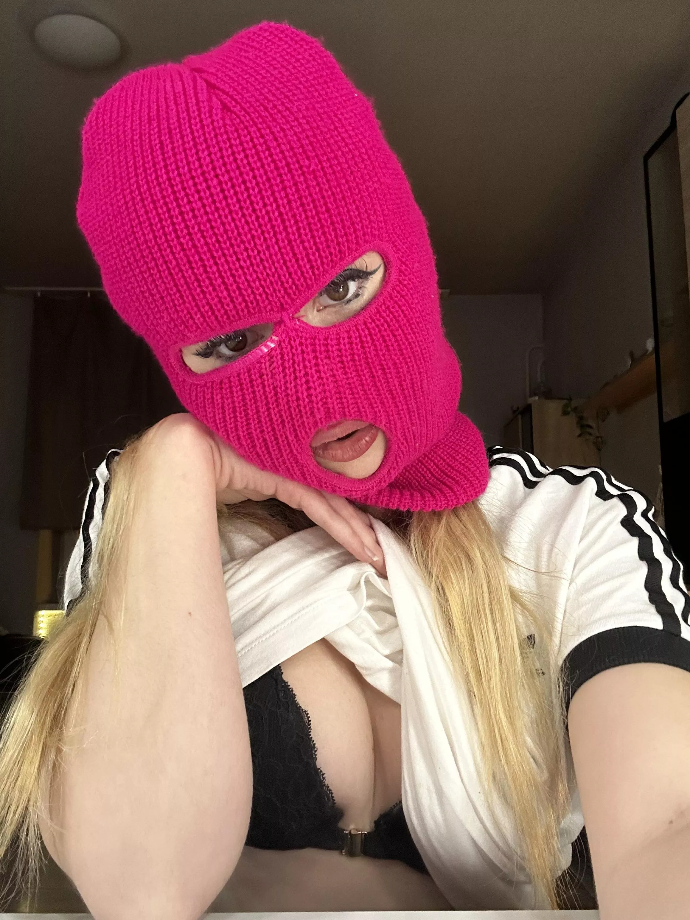 would you still fuck a girl in a mask?