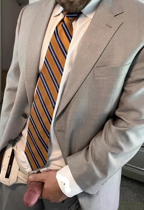 [40][M] The work week’s almost over, but I still have time to close one more deal…😈