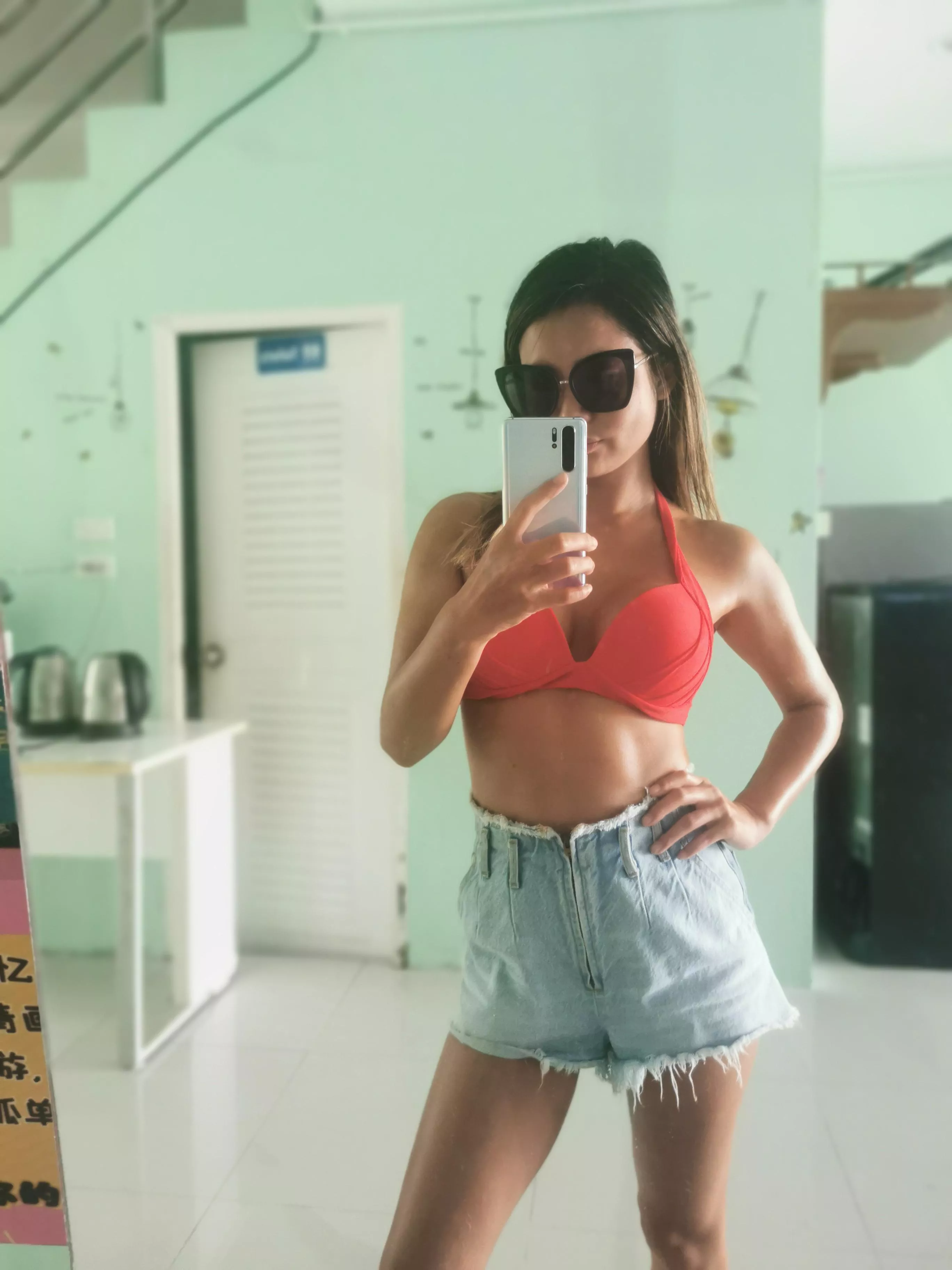 checking my outfit 💖