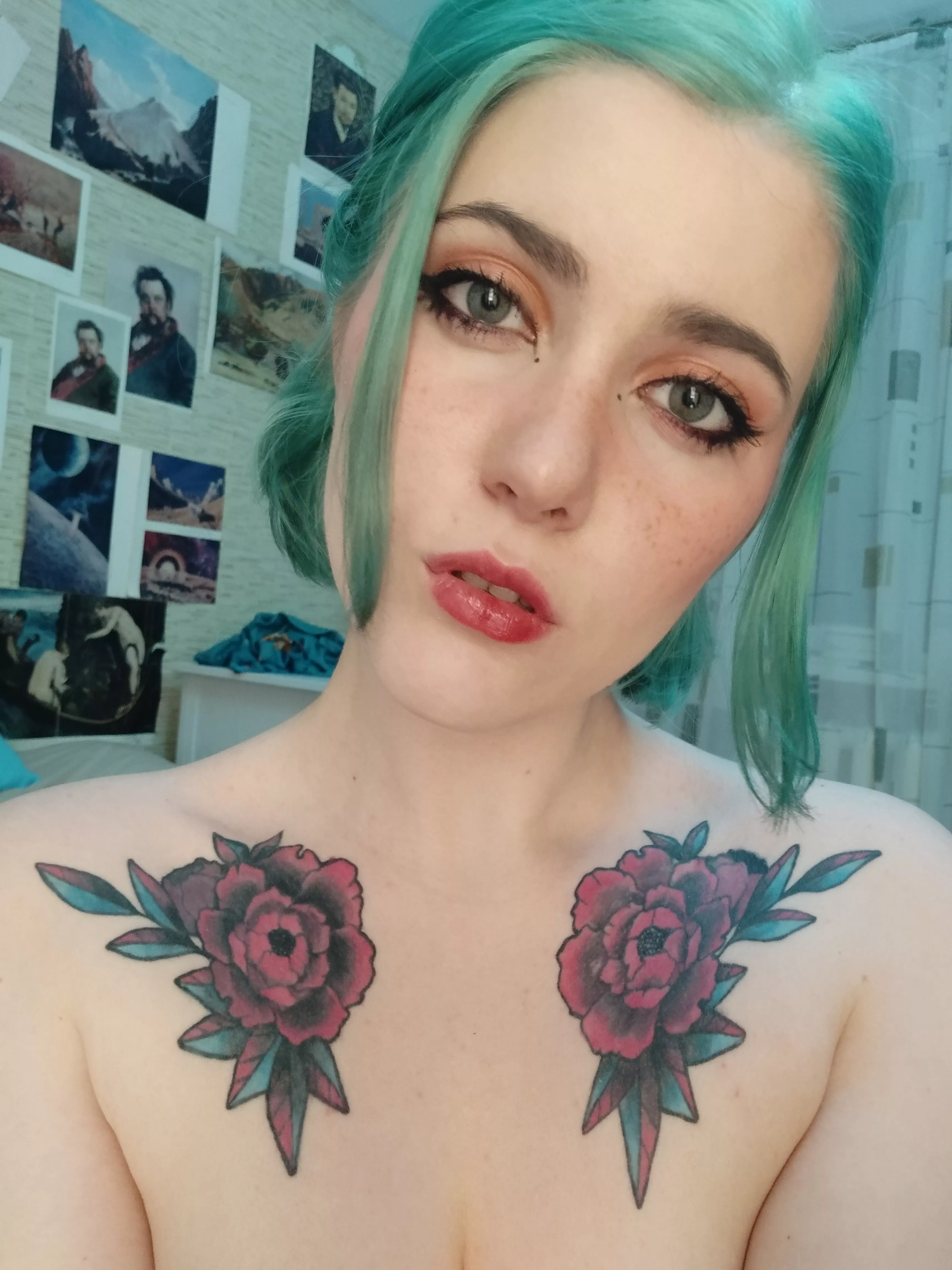 Cold light and hair made me a mermaid dragging sailors to the bottom💙💦