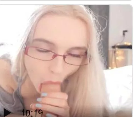 Do you guys know who is she?