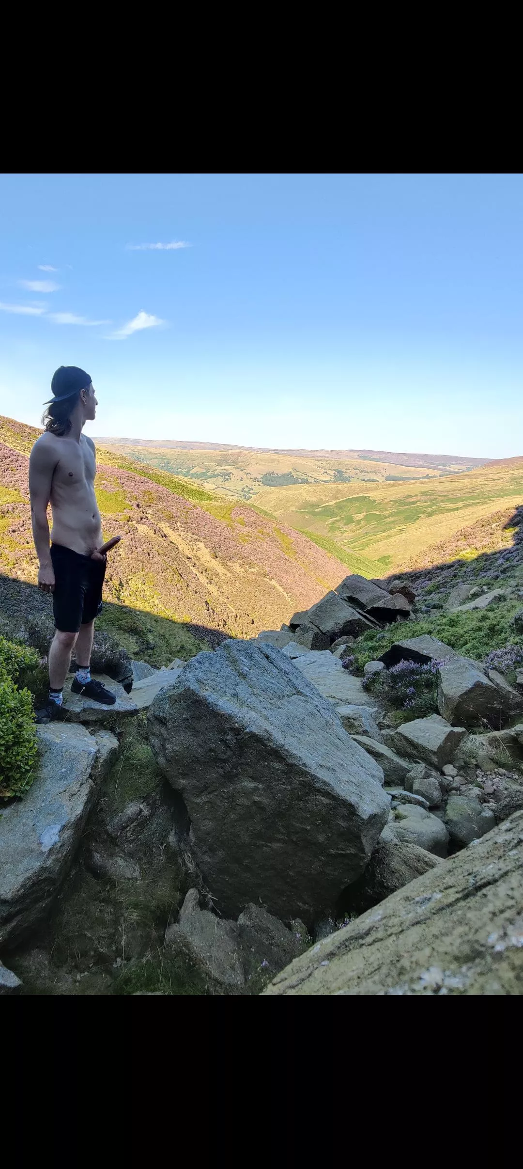 getting my cock out to cool off after a long hike 🥵