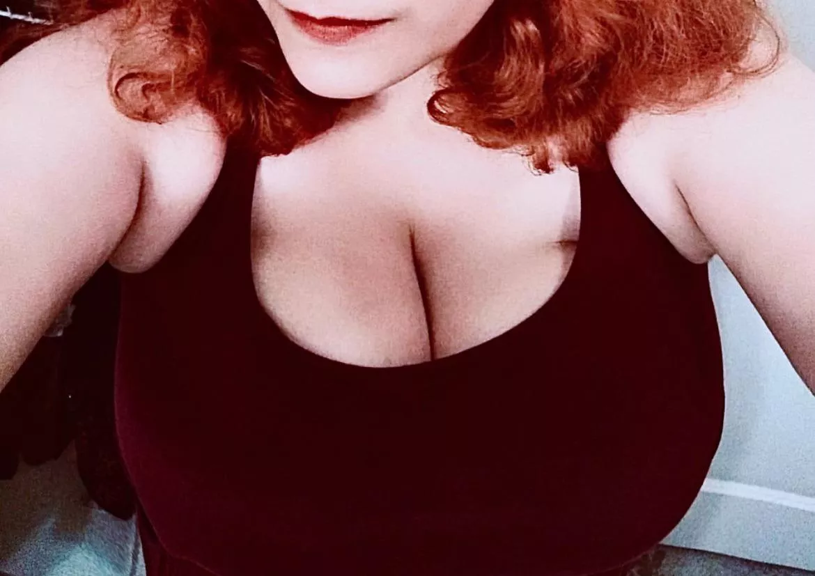 Happy Friday boobies