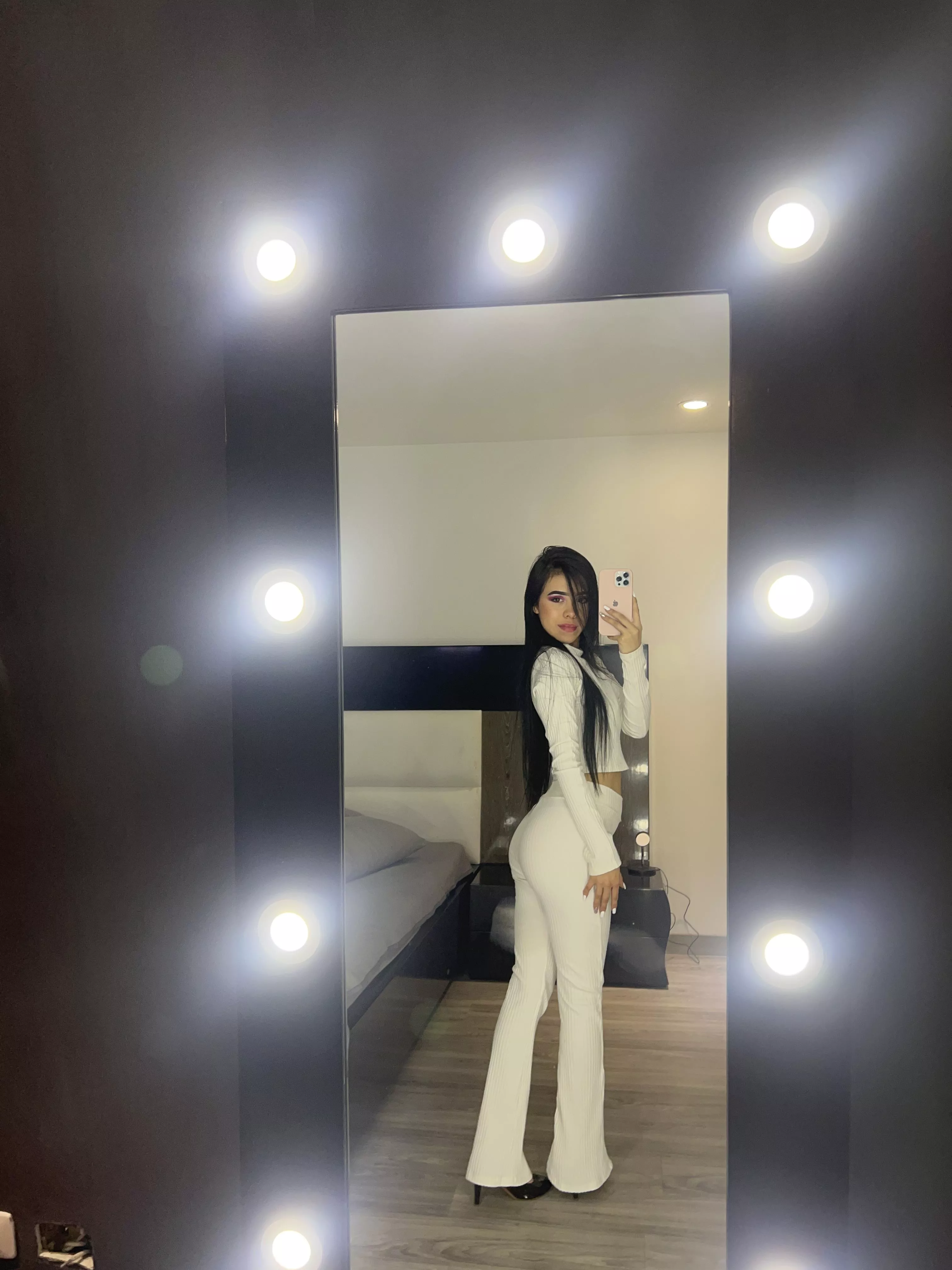 hope im cute enough for you to wife me up