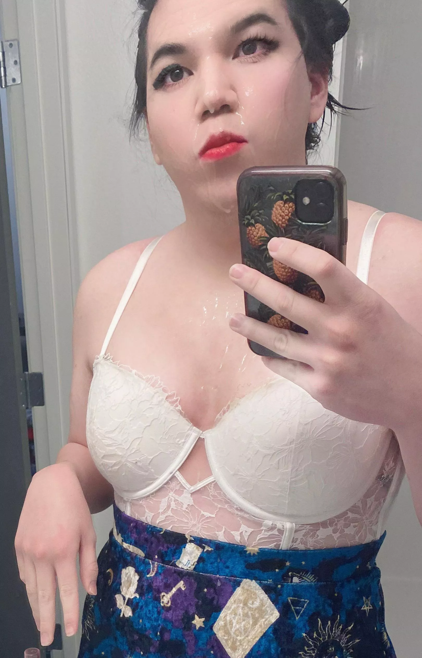 I always seem to end up with cum on my face 😜