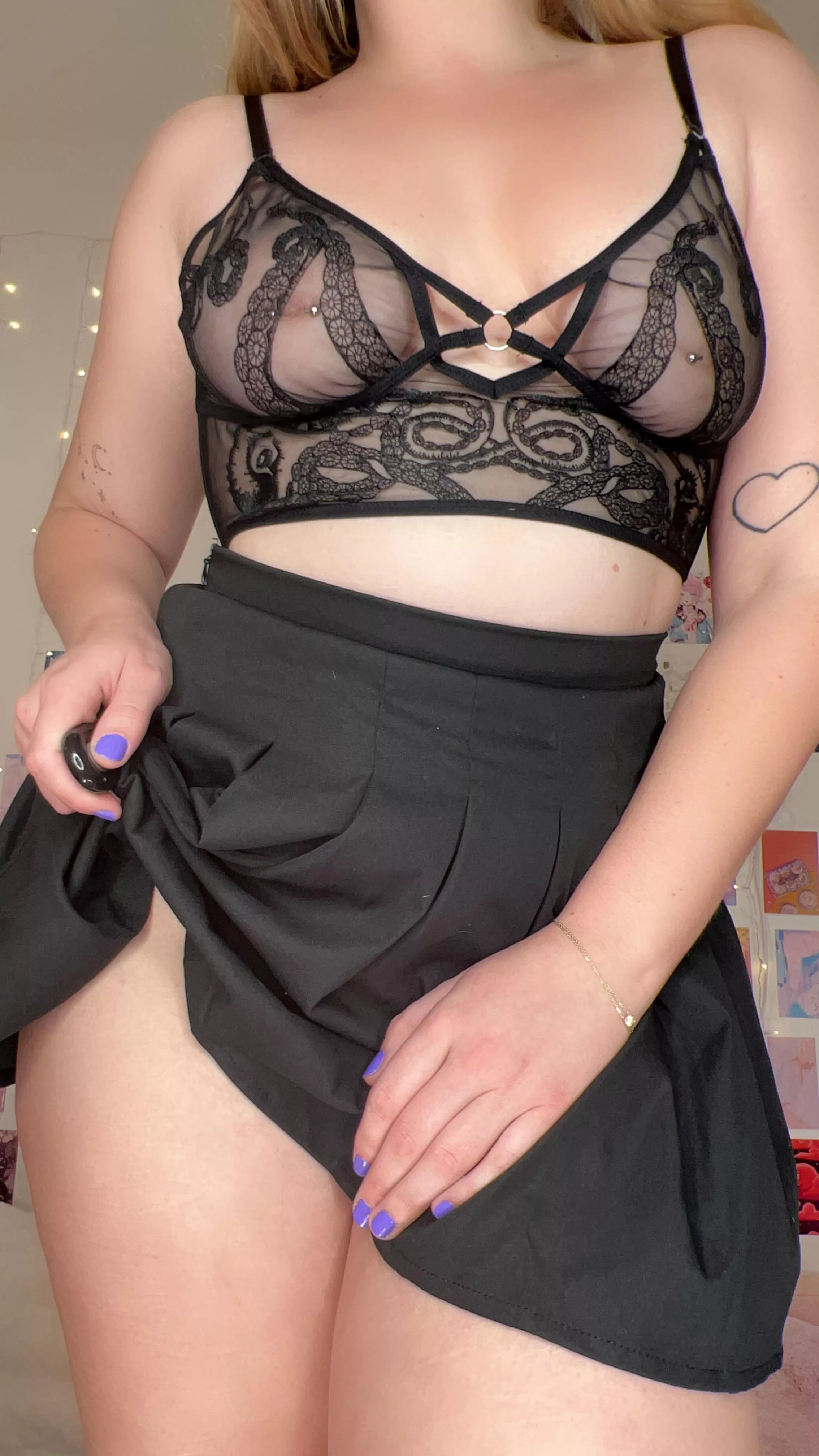 I want a gf so bad 🥺 preferably one that lives in California uwu