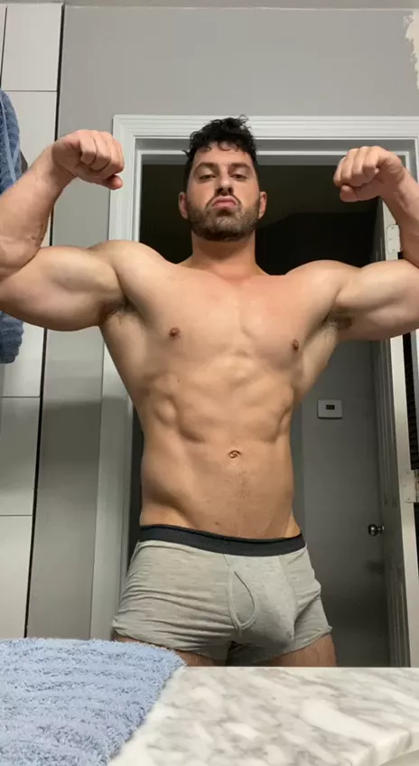 If you stopped scrolling.. you owe me a blowjob 😈