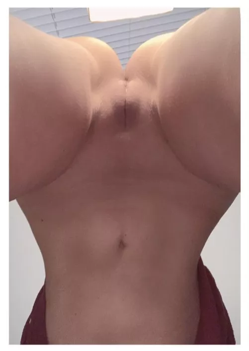 Is this seat taken? (F)