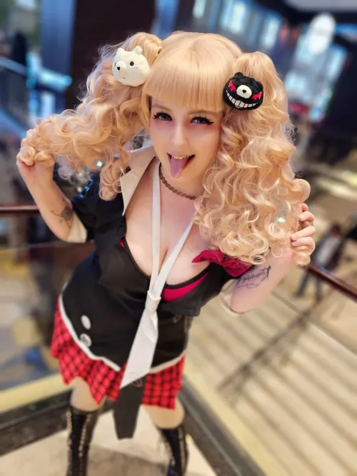 Junko Enoshima cosplay by me (Ophelia Cyber)