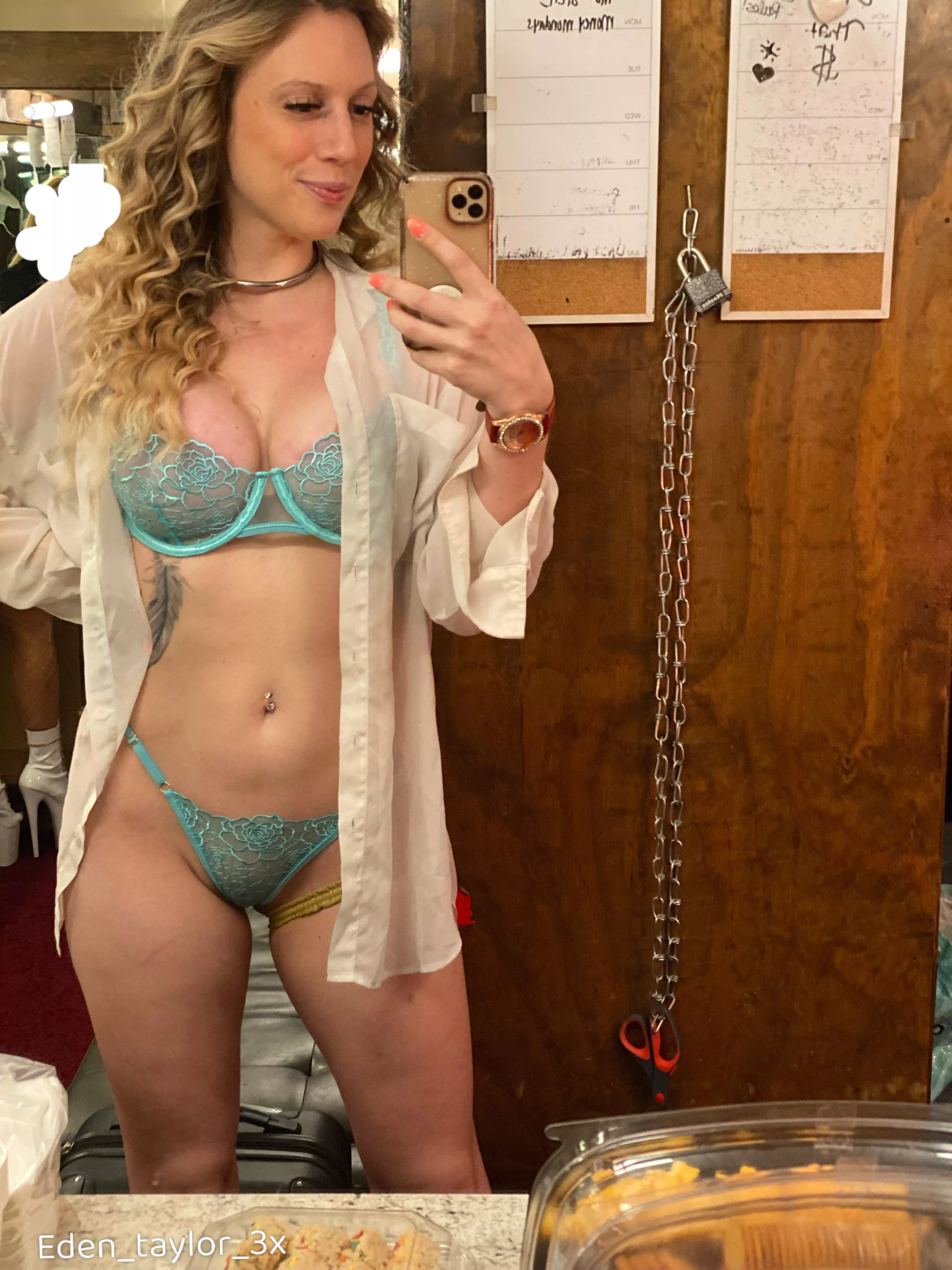 Owned and collared MILF ✨