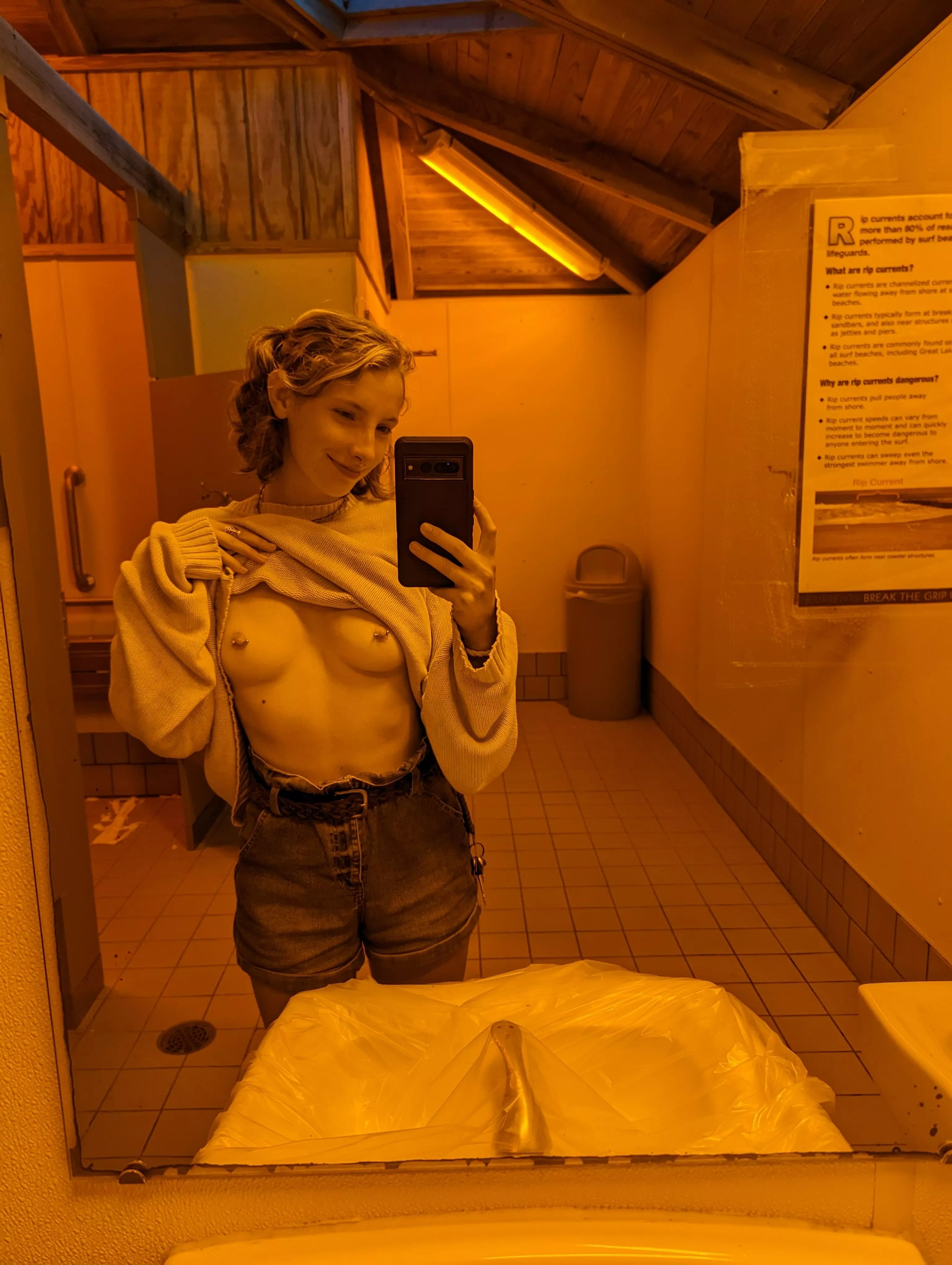 Sexy lights in the bathroom 😉