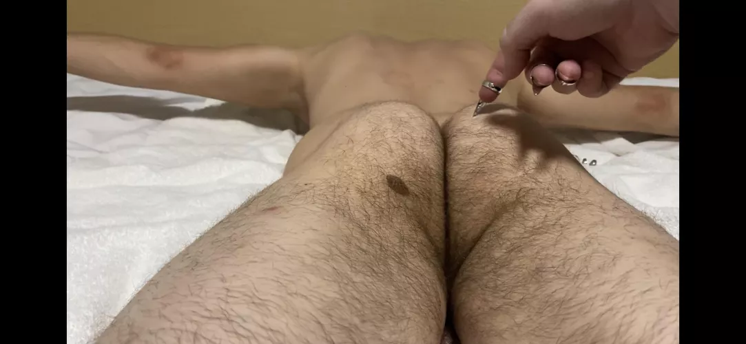 Sometimes people forget just how ticklish butts can be * warning, ticklish straight hairy guy butt*