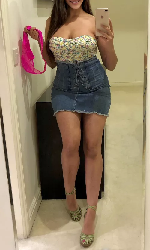 Spring weather means it's warm enough to not wear panties out...