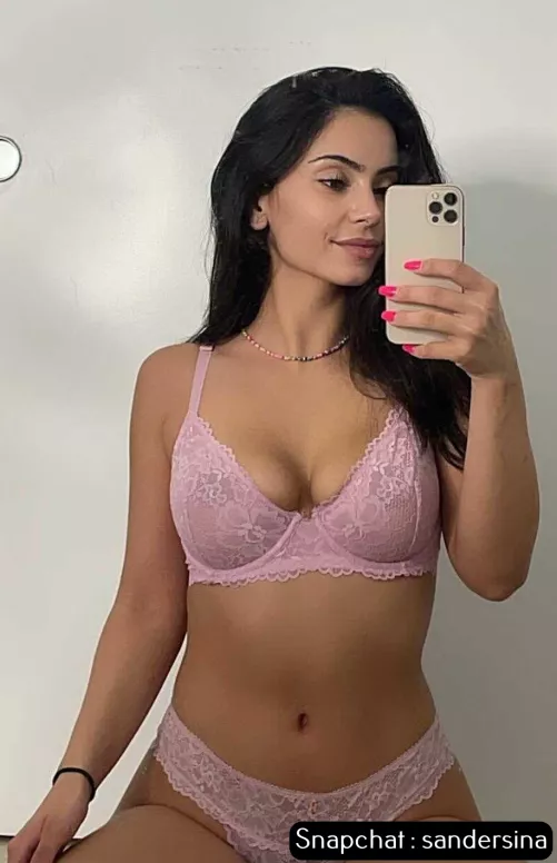 Stretching myself out with a dildo is a part of a self-care routine 😉