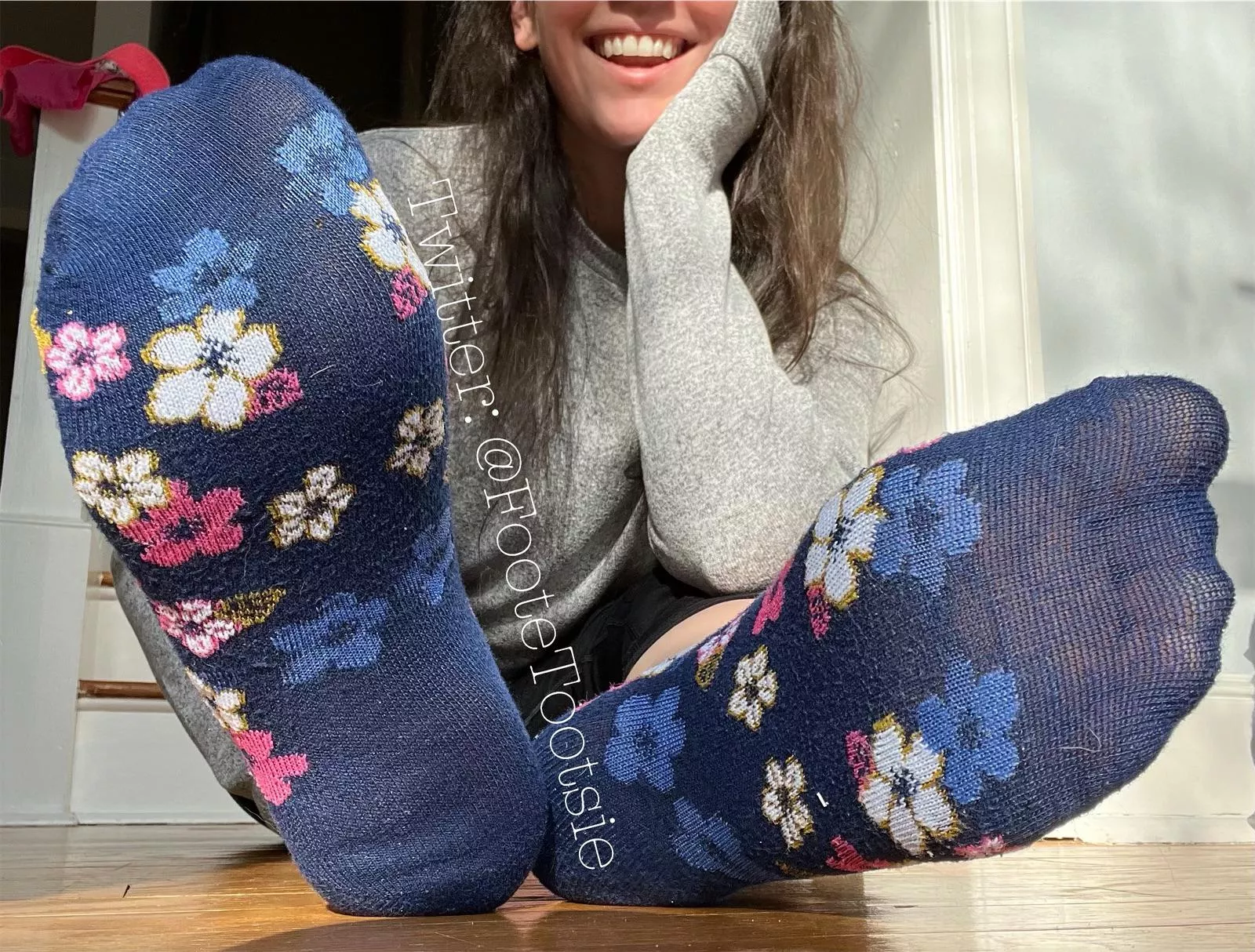 What do we think about the flowers? Don’t they look scrumptious 😏