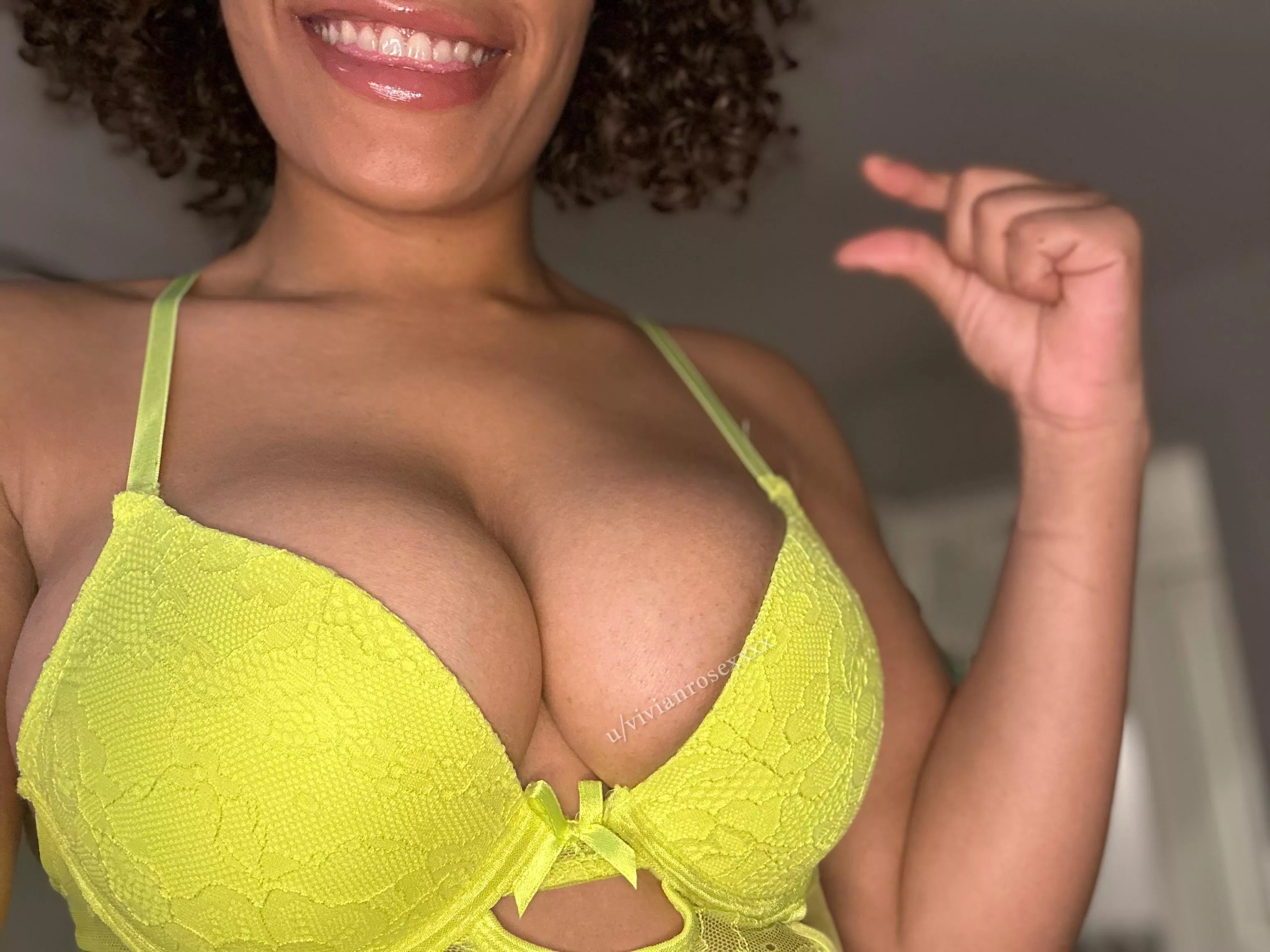 [Domme] little dicks are so funny especially micro ones 😂🤭