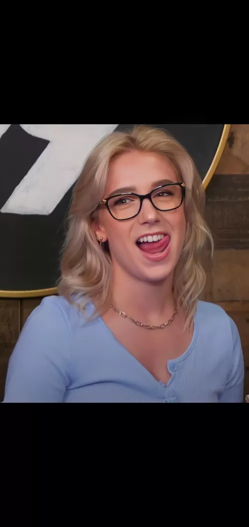 Feeling really lonely lately and would love for someone to play as my biggest crush Courtney Miller in a longterm/ romantic roleplay