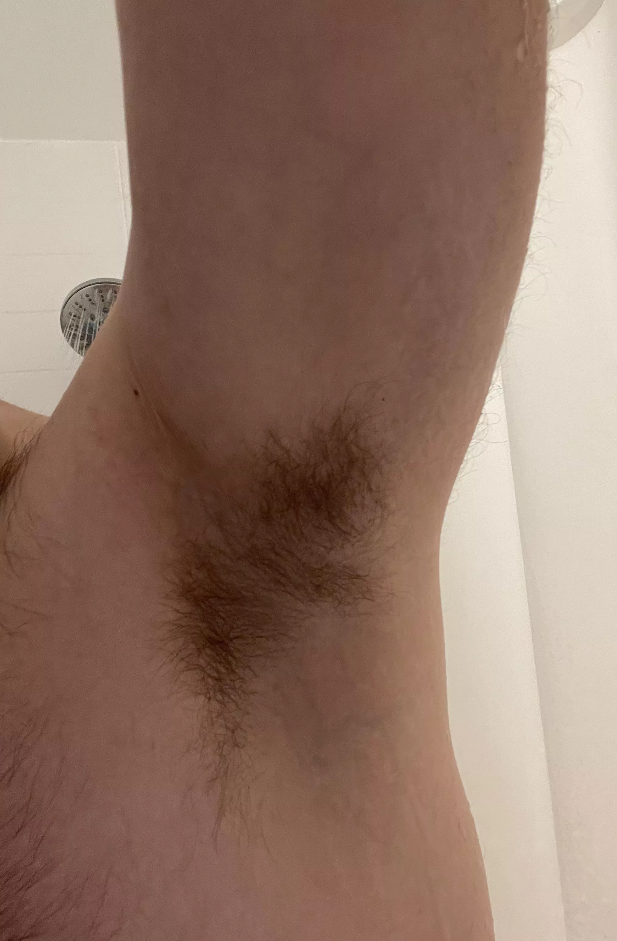 First time posting, self conscious about my armpits 😬