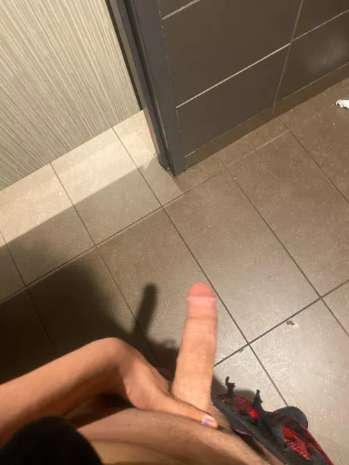 getting food but had to run to the bathroom quick